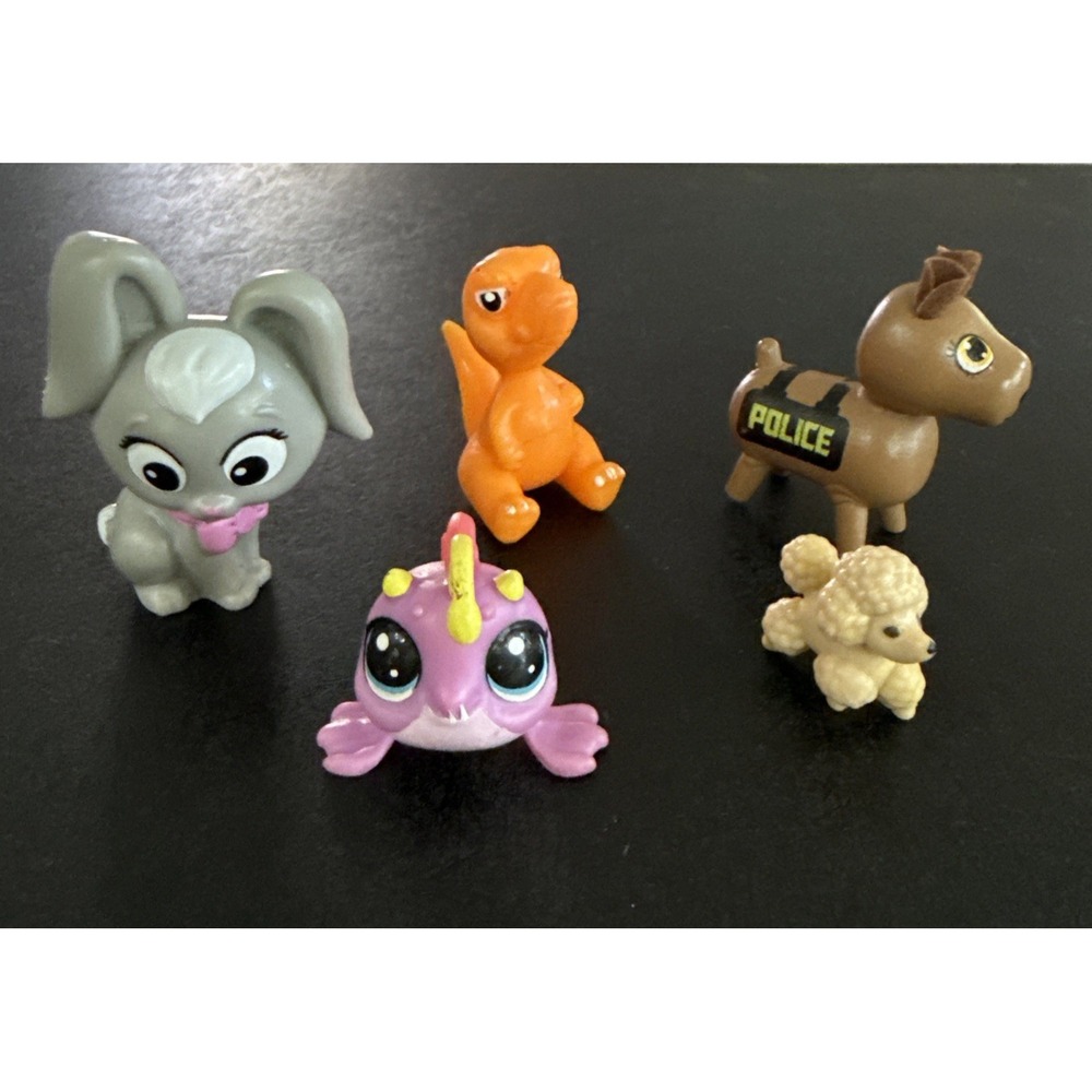 Lot -4‎ Mini Toy Figurines Barbie Pet Littlest Pet Shop Police Horse Mini Poodle